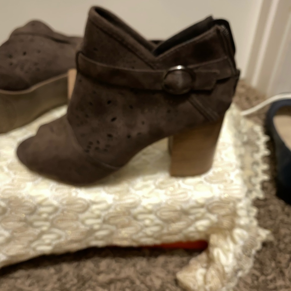 SO open toe ankle boot